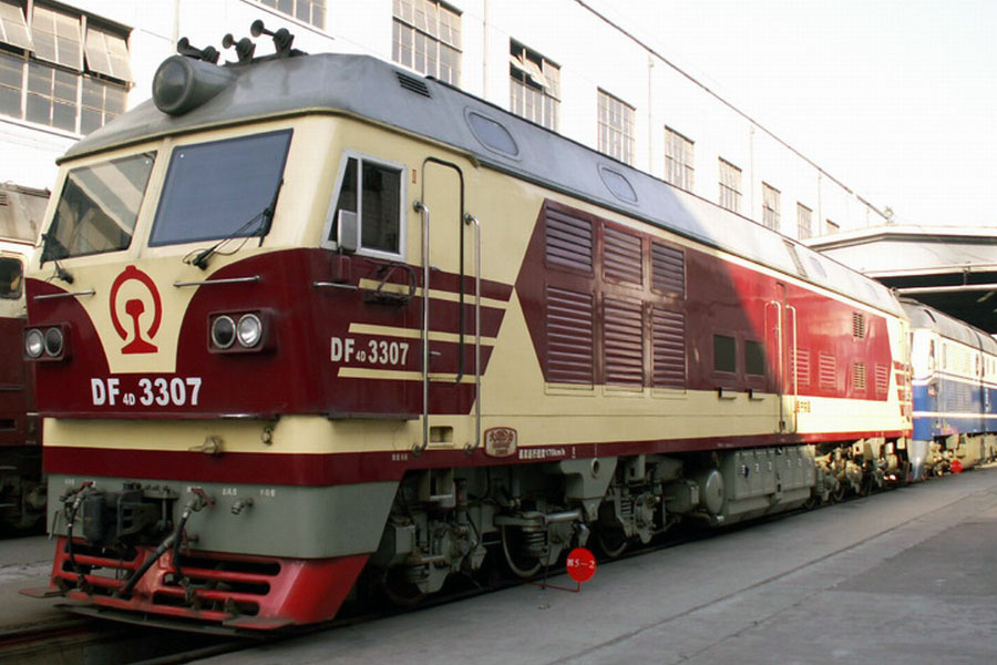 DF4D 3307.jpg